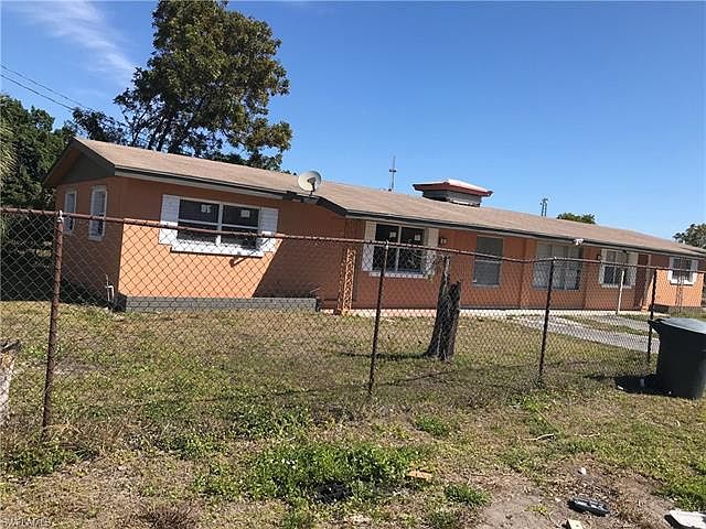1st image of 2403 Stella St