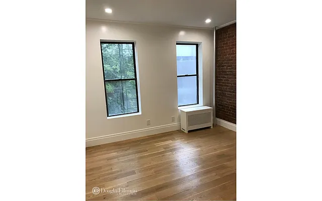 Rented by Douglas Elliman | media 26