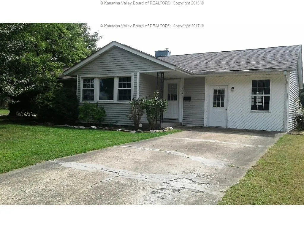 716 Cypress St photo 1