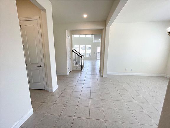 5th image of 10826 Pattison Dr