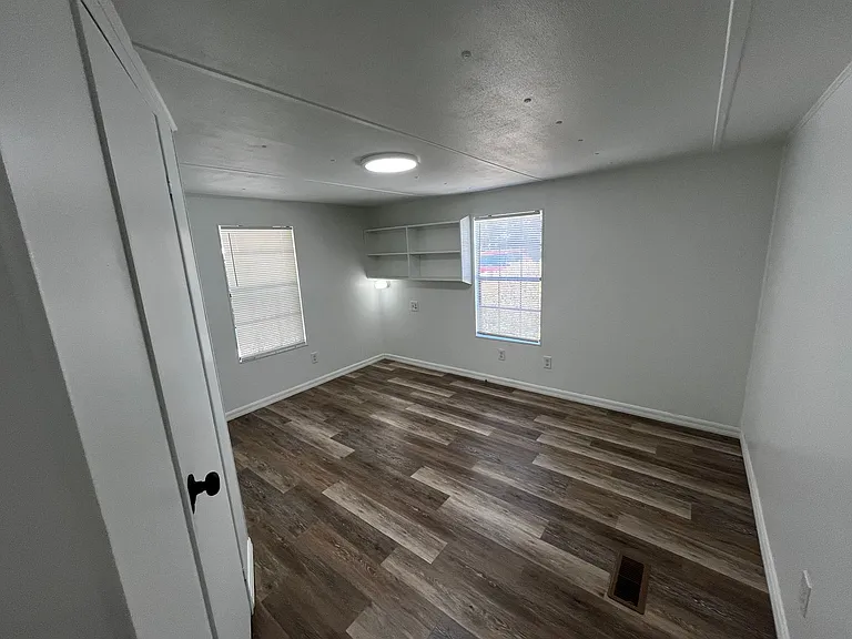 7004A Mills Rd — Photo 14