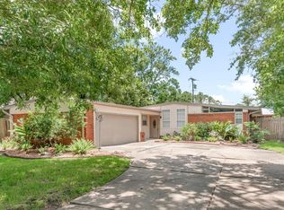 2012 Pine Grove Dr, Dickinson, TX 77539