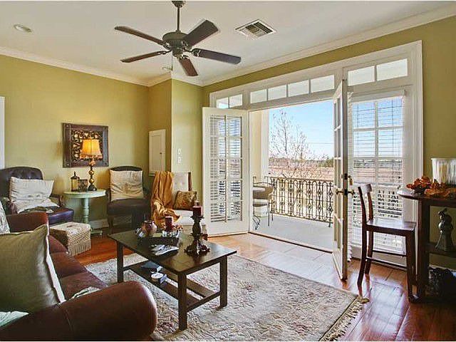 1st image of 21 Admiralty Ct