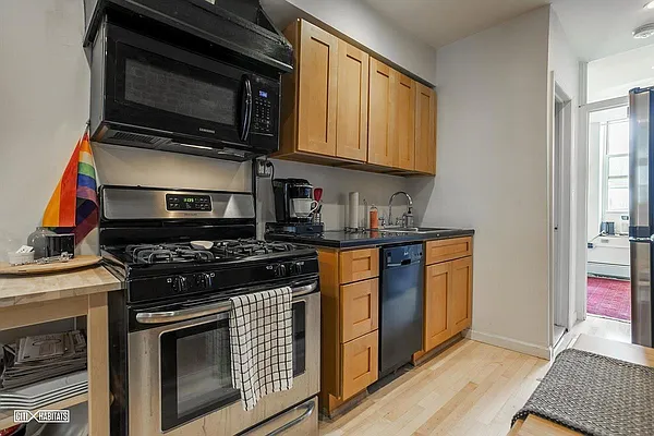 Rented by Corcoran | media 29