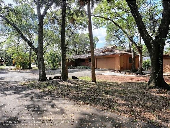 2nd image of 1731 SW 30th Pl