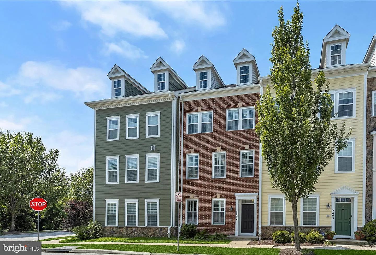 5803 Lois Ln photo 1