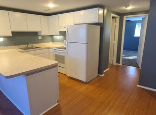 36024 Division Rd APT 2A, Richmond, MI 48062