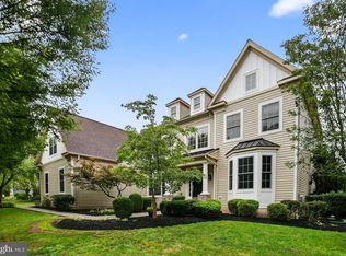 512 Championship Dr, Harleysville, PA 19438