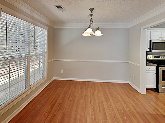 4th image of 1229 Oak Knoll Ct