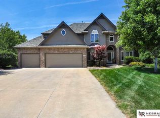 1602 S 213th Cir, Elkhorn, NE 68022