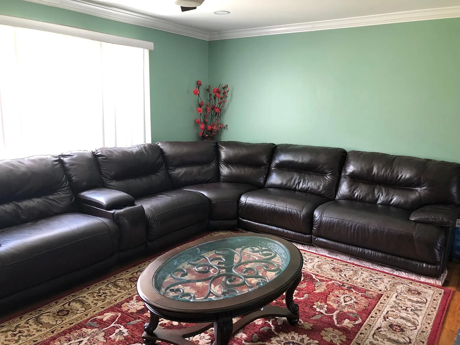 2 bed, 1100 sqft, $2,400 — Photo 4