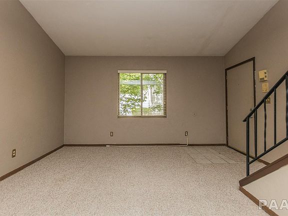5th image of 6831 N Frostwood Pkwy #32