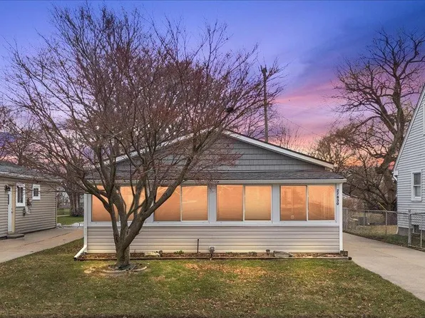27830 Van Howe St, Roseville, MI 48066