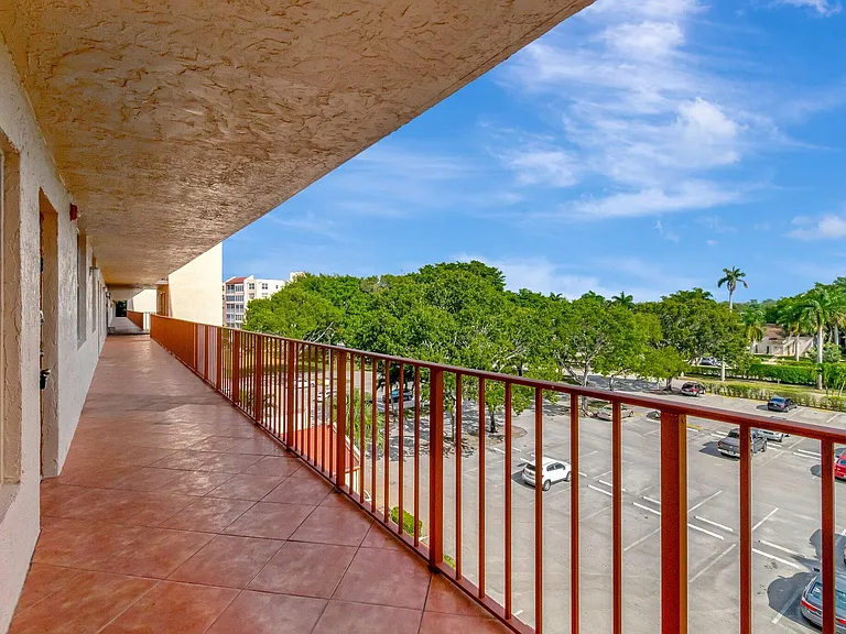 14623 Bonaire Blvd #502 — Photo 28