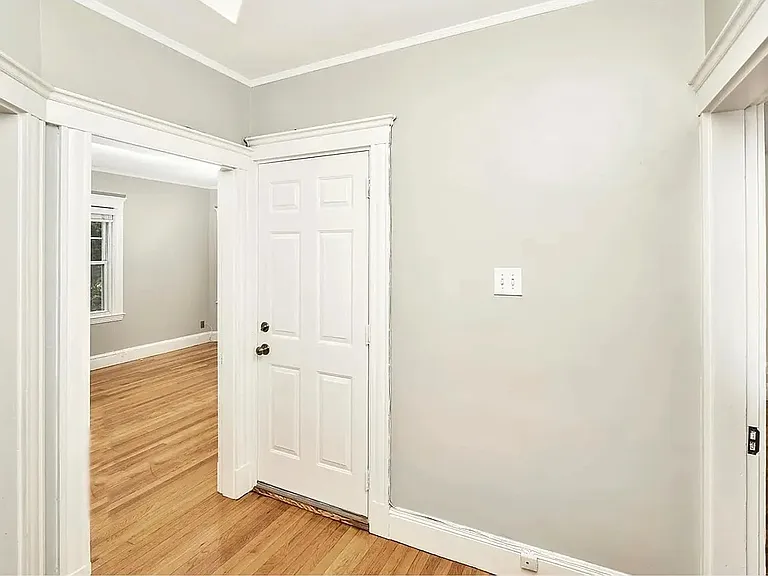 559 Adams St #2 — Photo 5