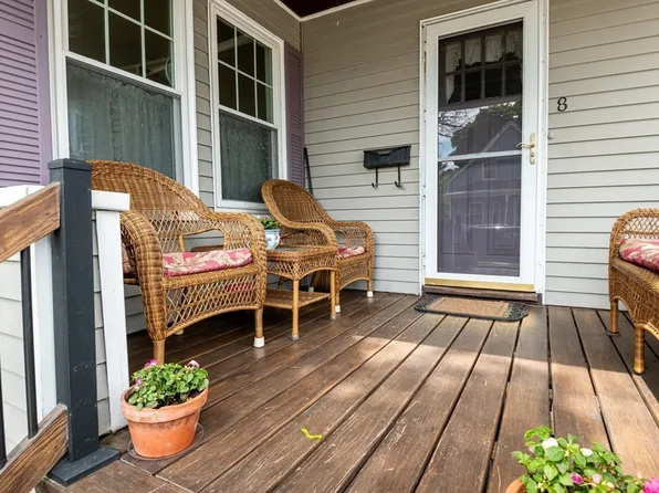8 Highland St, Peabody, MA 01960