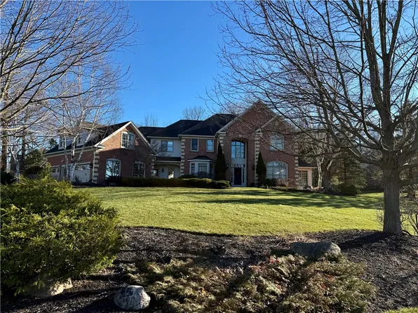 1 Latour Mnr, Fairport, NY 14450