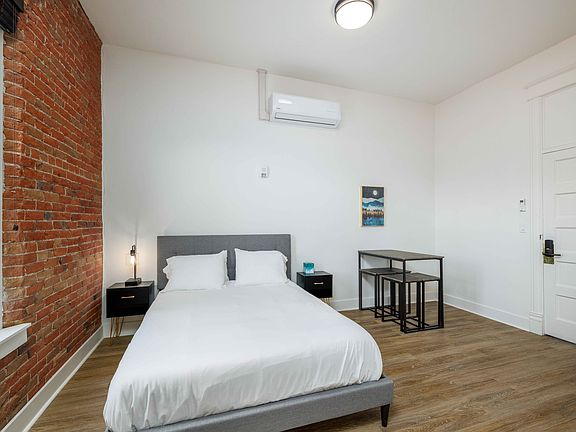 5th image of 108 E Lewis St Unit 10