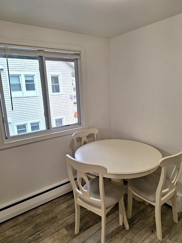 204 Ostrom Ave — Photo 3