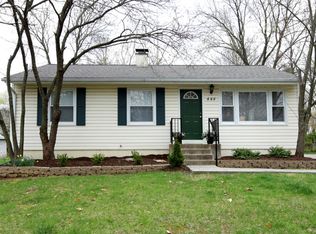 444 Radford Ln, Ballwin, MO 63021