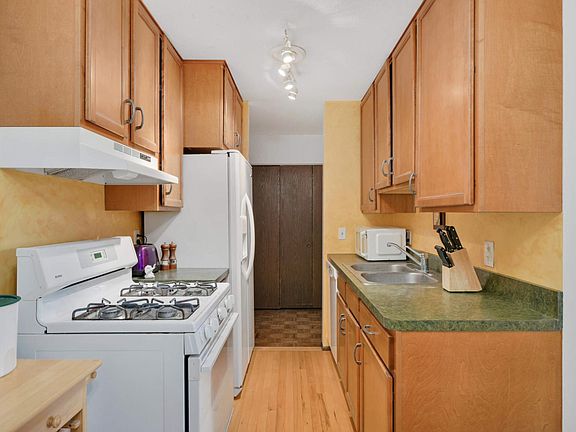 3rd image of 4201 Lakeside Ave N APT 113