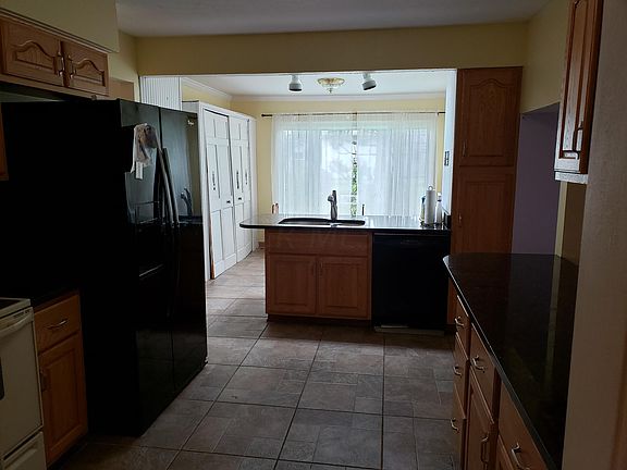 4th image of 5554 Satinwood Dr