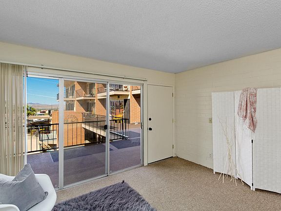 5th image of 89 Acoma Blvd N APT 22