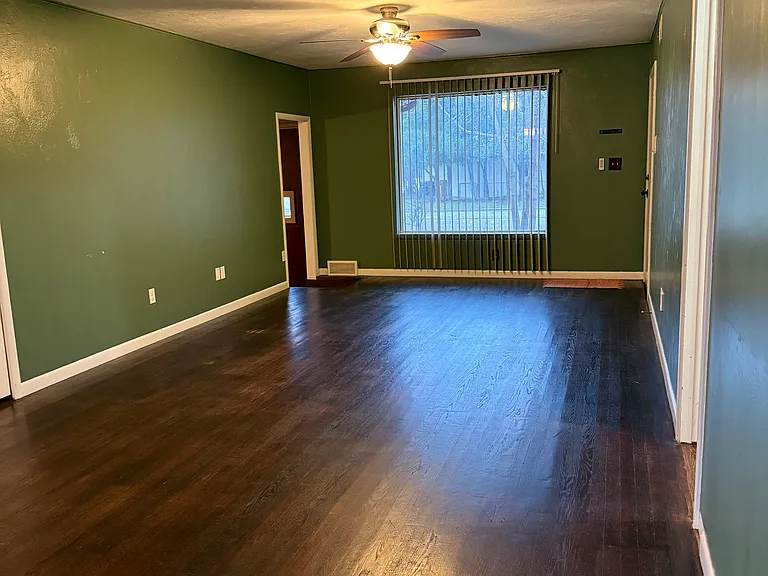 9641 Village Dr — Photo 7