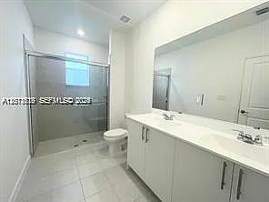 863 SE 26th Ter — Photo 12