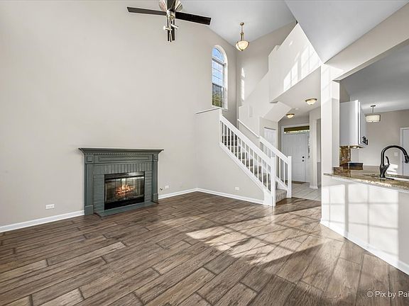 3rd image of 7391 Grandview Ct