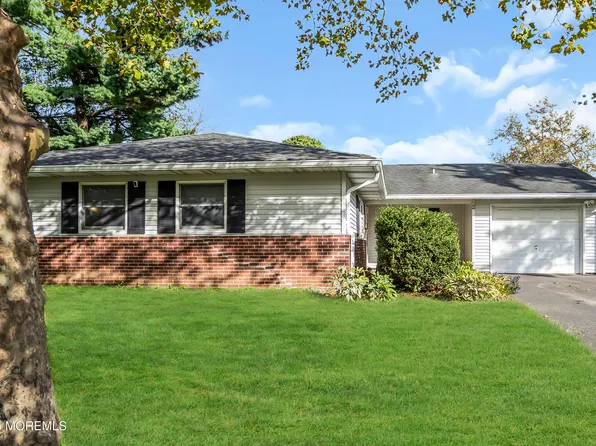 2 Avondale Lane, Aberdeen, NJ 07747