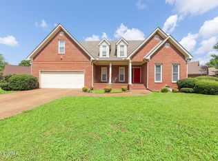 232 Chapel Creek Dr, Jackson, TN 38305