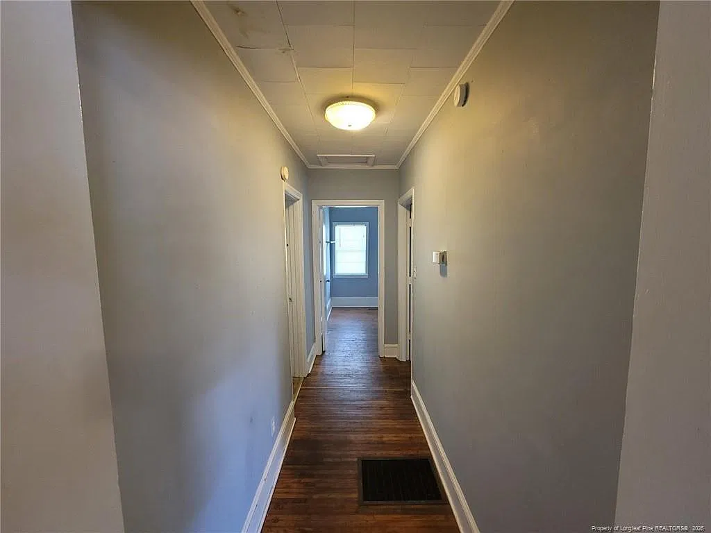 3915 Russell Street - 3915 — Photo 3