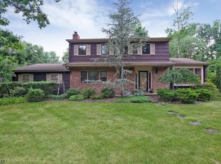 44 Pondview Rd, Morris Plains, NJ 07950