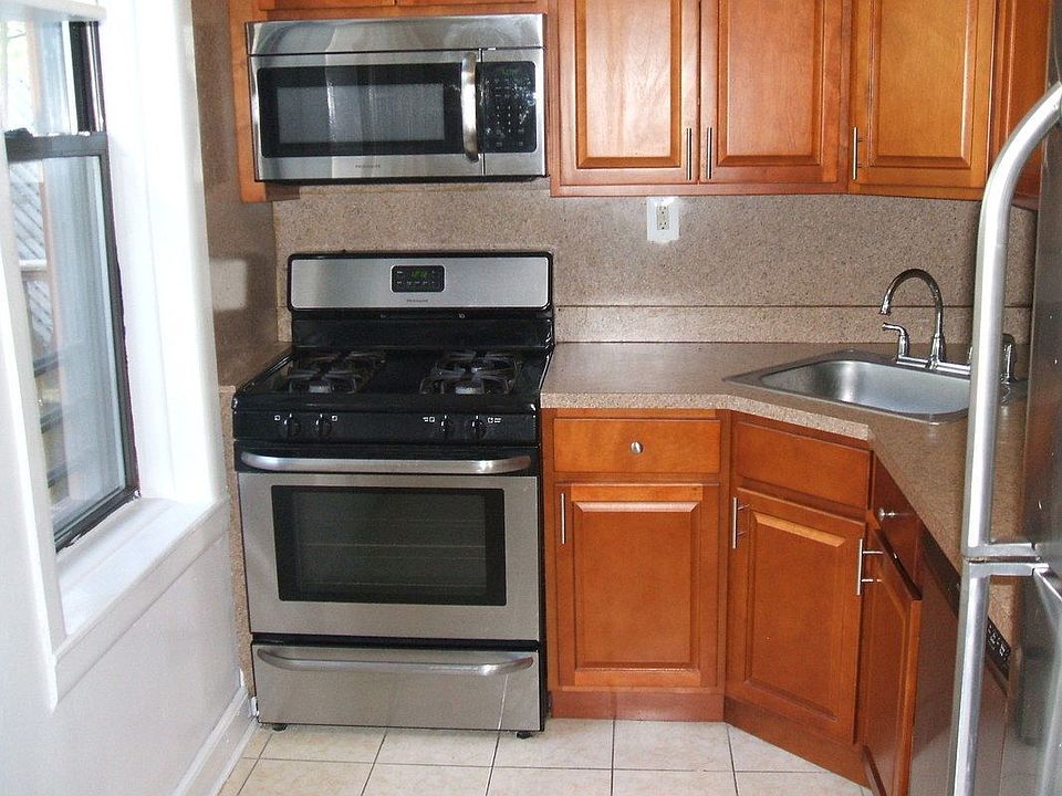 1st image of 515 Park Pl APT 1