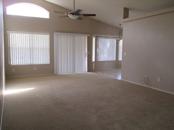 3rd image of 31 S Ash Dr