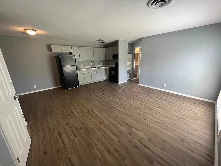 525 E Caney St #B — Photo 10
