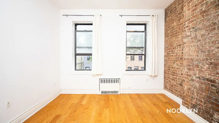 Rented by Nooklyn NYC LLC | media 24
