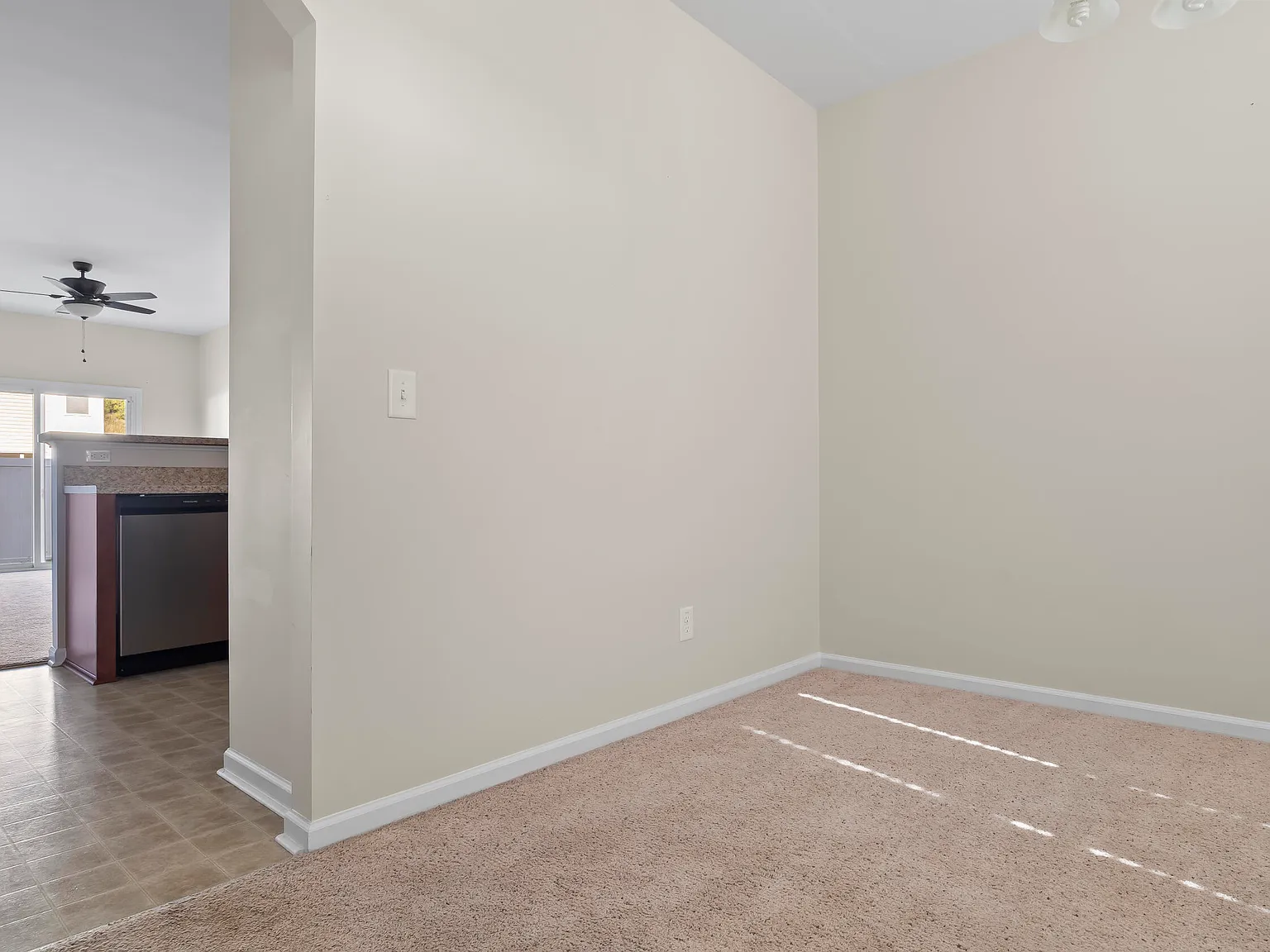 2 bed, 2.5 bath, $1,300 — Photo 4