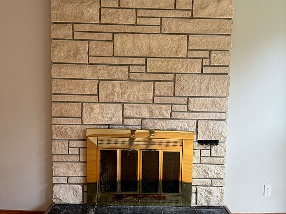 5th image of 2561 Catalpa Way
