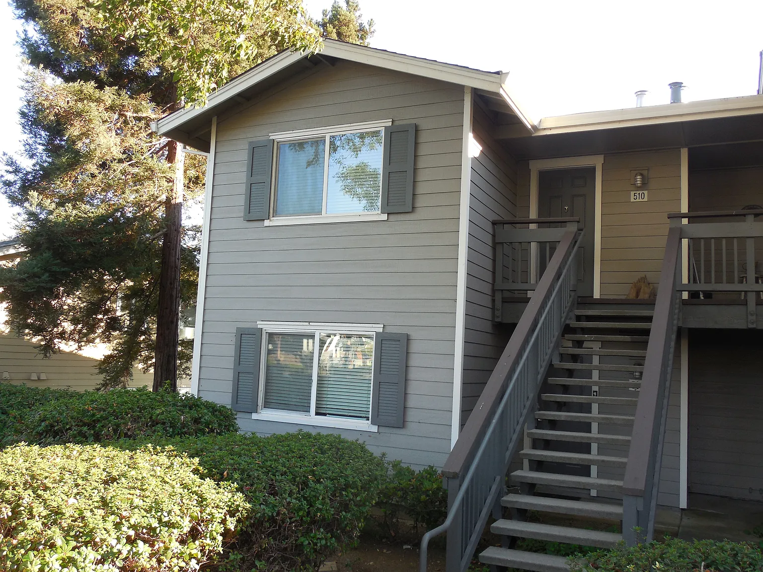2 bed, 901 sqft, $2,200 — Photo 2