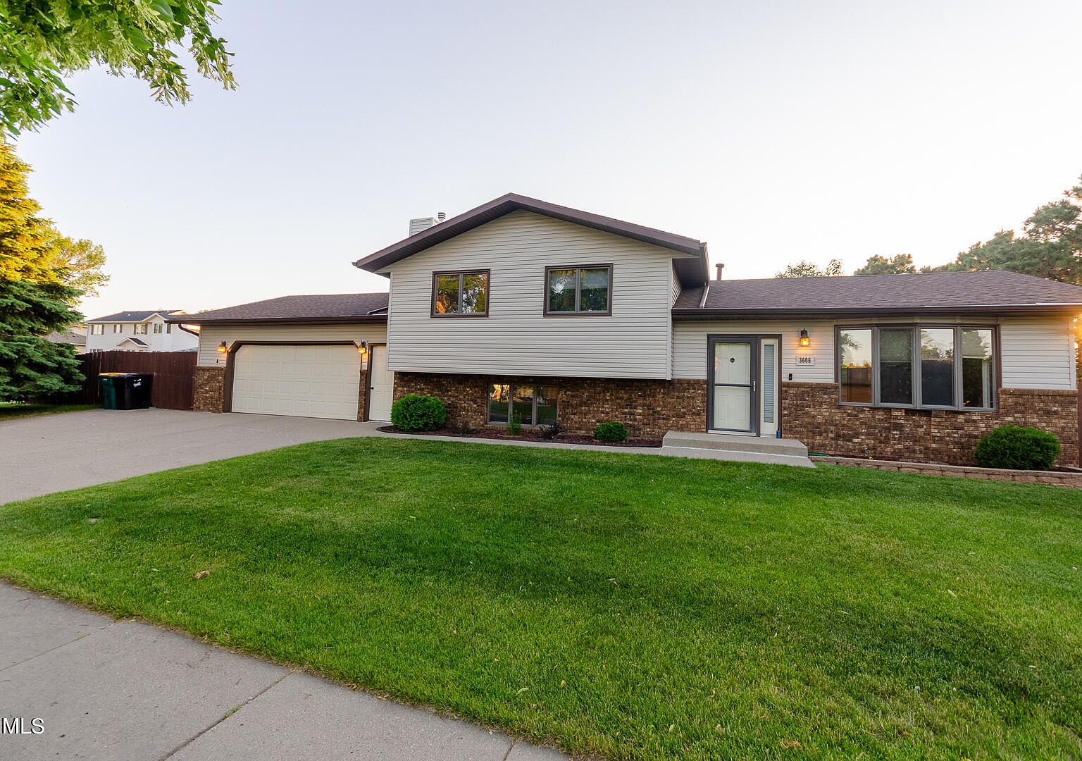 3606 Overlook Dr, Bismarck, ND 58503 Zillow