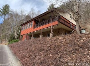 720 River Front Dr, Jefferson, NC 28640