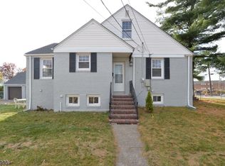 16 Liberty St, Little Ferry Boro, NJ 07643