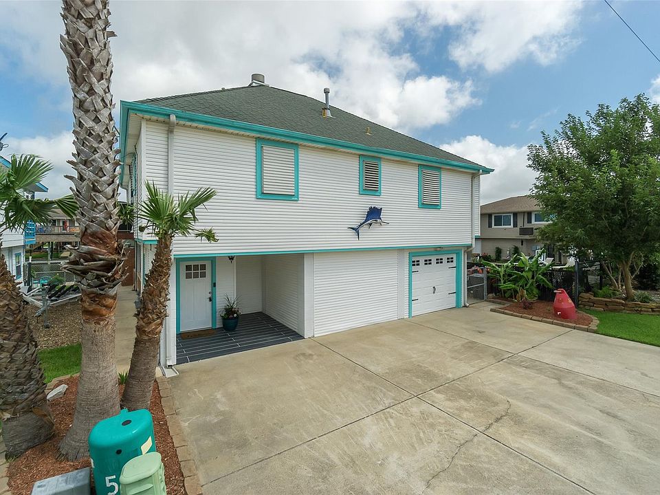 1st image of 896 Bonita St