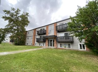 107 Village Acres NW, Edmonton, AB T5C3C9