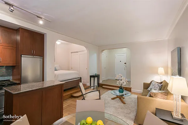 Sold by Sotheby's International Realty | media 7