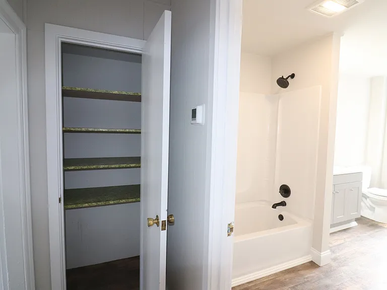 1419 W Main St #B — Photo 13