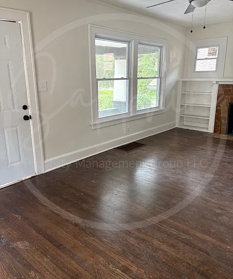1508 E 49th Ter — Photo 5