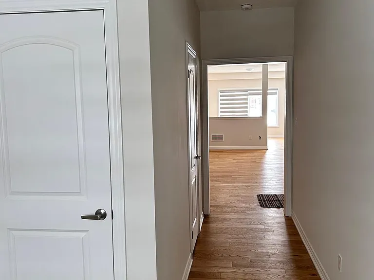 239 Palace St — Photo 11